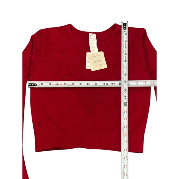 NEW Fabletics Size L Seamless Lace Long-Sleeve Cropped Top Bold Red Activewear - Picture 6 of 10